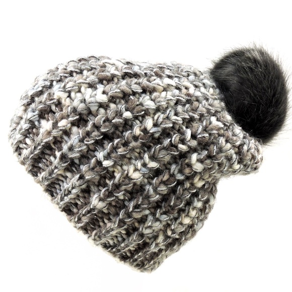 STILESTRO ?? WOMEN\'S GREY WOOL WINTER POMPOM HAT